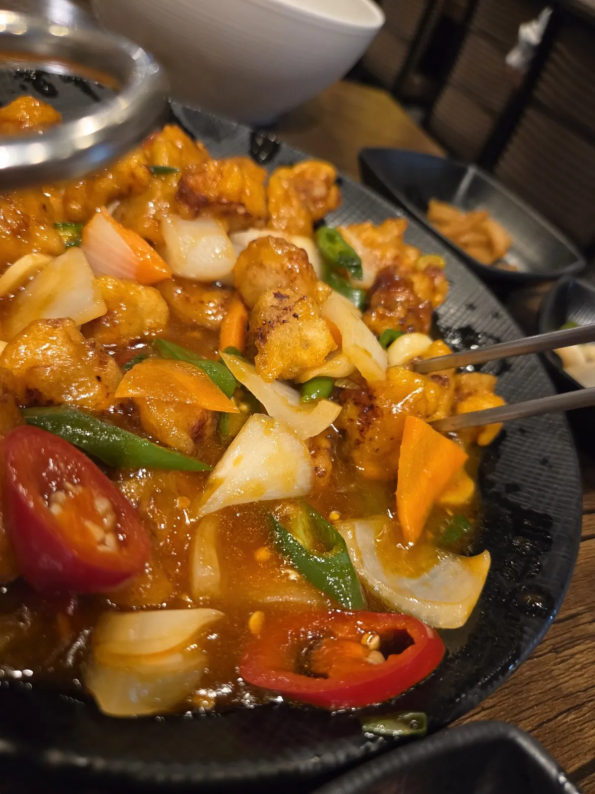 Liu Rou Duan tossed with onion, carrot and bell pepper