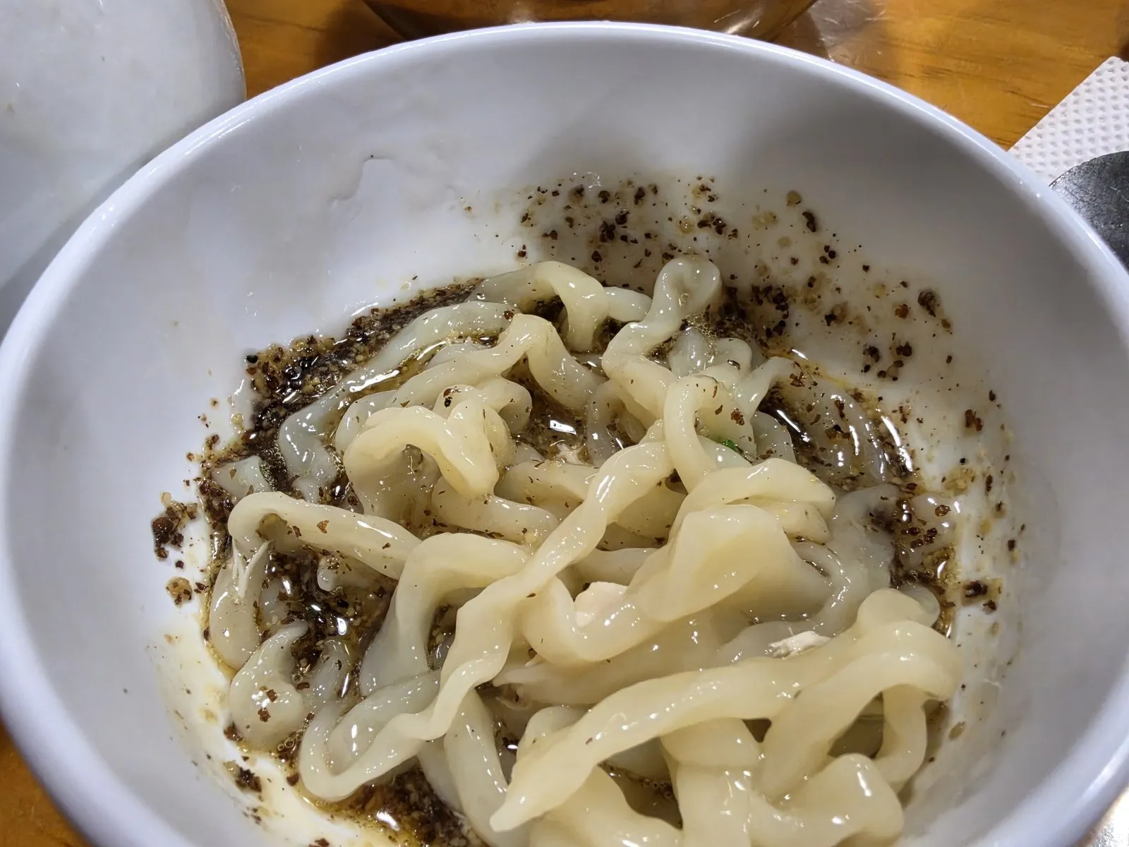 들기름장에 찍은 면