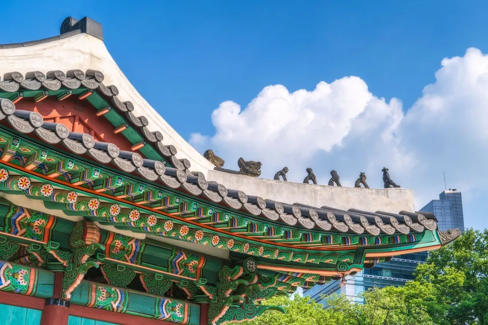 德壽宮 — 德壽宮的傳統宮殿屋頂與丹青（2024年8月）