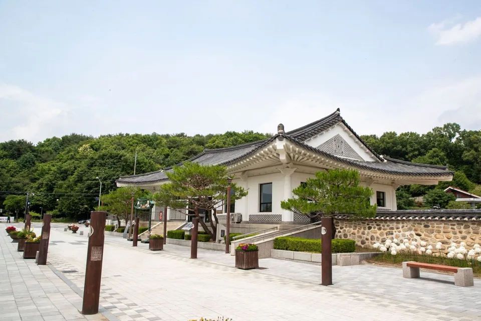 丁若鏞遺址 — 傳統韓屋形式的茶山文化館與庭園（2022年6月）