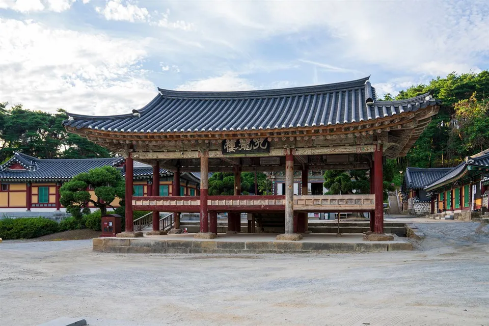 驪州神勒寺 — 傳統樓閣與寺院殿閣（2021年10月）