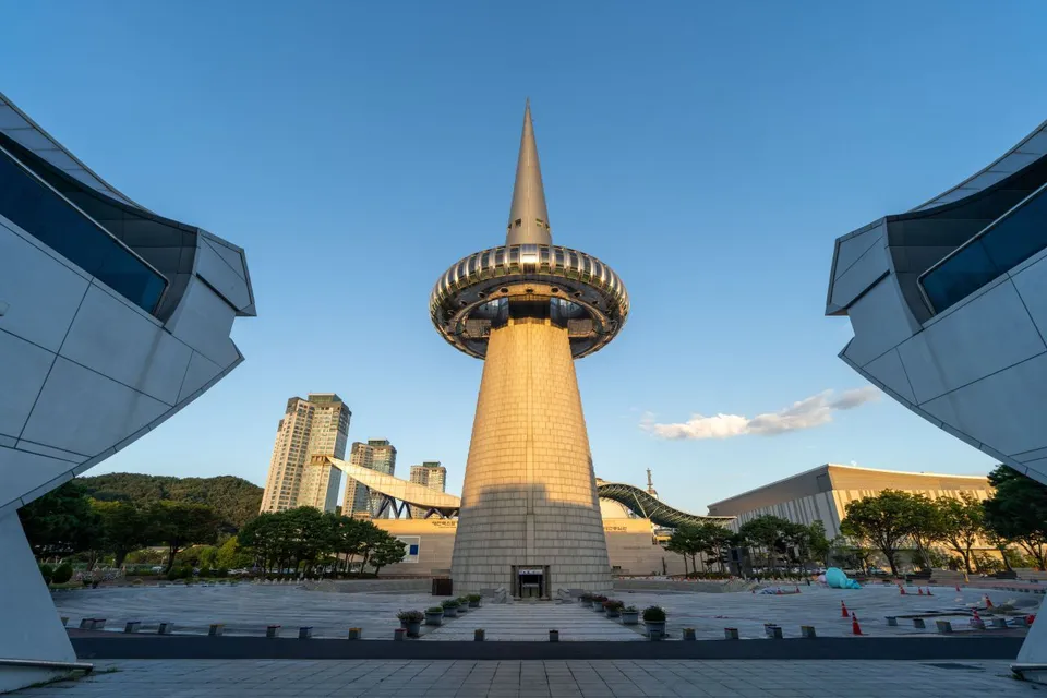 世博科學公園 — 한빛탑（Hanbit Tower）全景（2024年9月）
