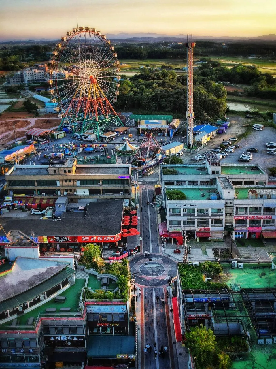 濕橋湖觀光地 — 摩天輪與水產市場一帶的空拍景色（2025年6月）（照片：韓國觀光公社觀光照片庫・攝影 김용훈・公共授權第1類）