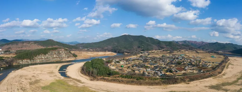 安東河回村 — 傍河而建的河回村與山岳景觀（2022年11月）