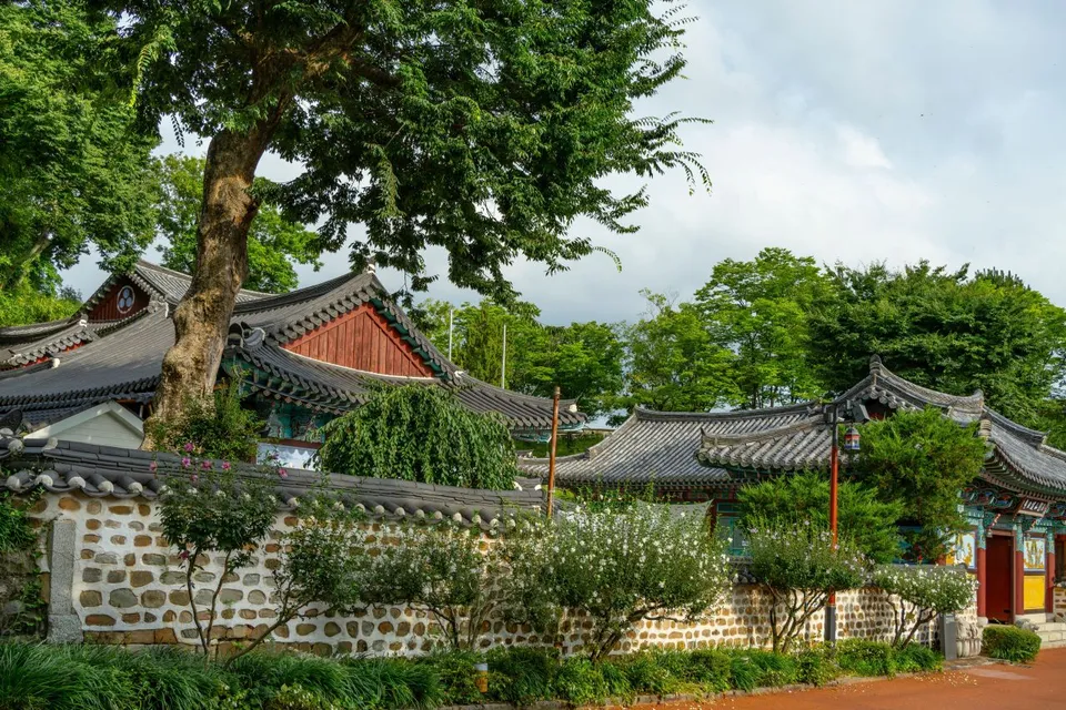 晉州城 — 晉州城的傳統韓屋建築與石牆（2024年7月）