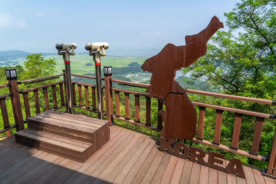 華蓋庭園 — 從觀景台眺望的平原與海景（2024年8月）