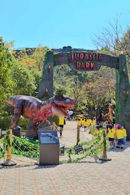 往屆活動 — 恐龍模型與入口造景（照片：韓國觀光公社・公共授權第3類）